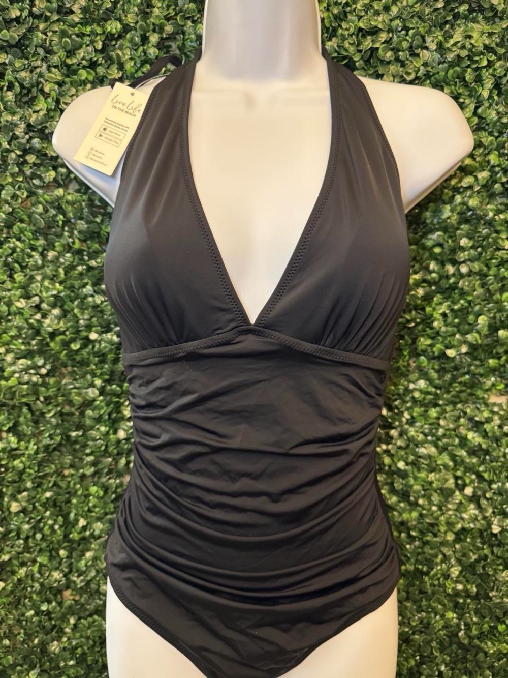 Cupshe Black Halter V-Neck Ruched One-Piece Swimsuit